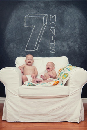 близнецы в 7 месяцев