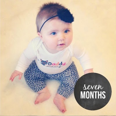 девочка в семь месяцев